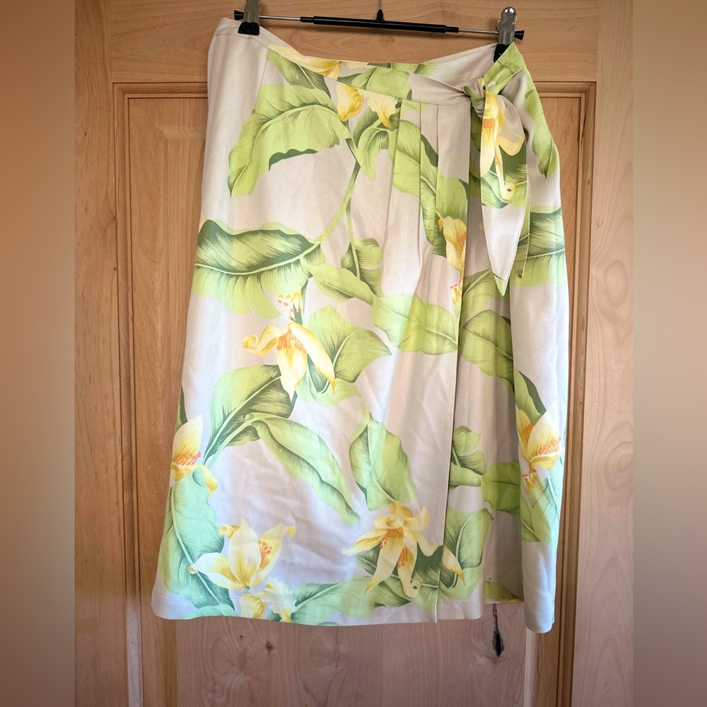 Tommy Bahama 100% silk wrap skirt
